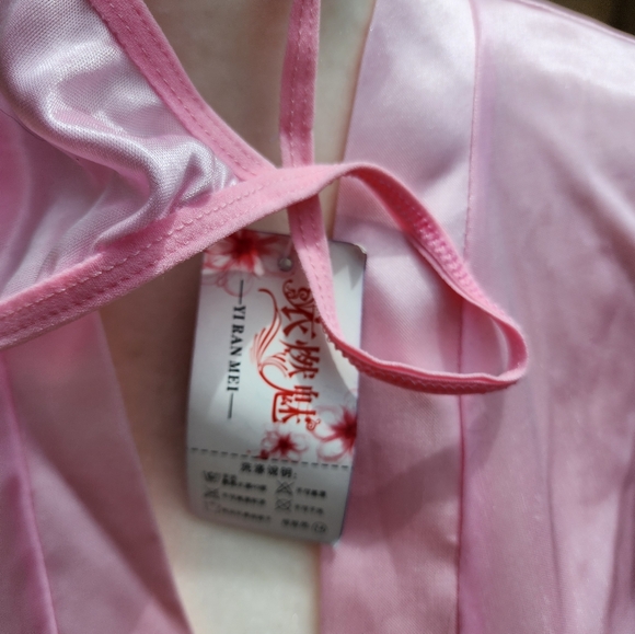 Pink Robe Med nwt - Picture 4 of 9